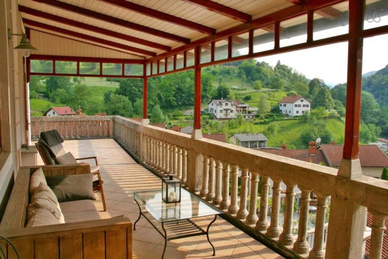 Stylish Penthouse With Large Terrace Appartement Most na Soči Buitenkant foto